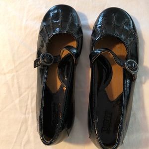 Guc born brown Mary Janes size 2.5